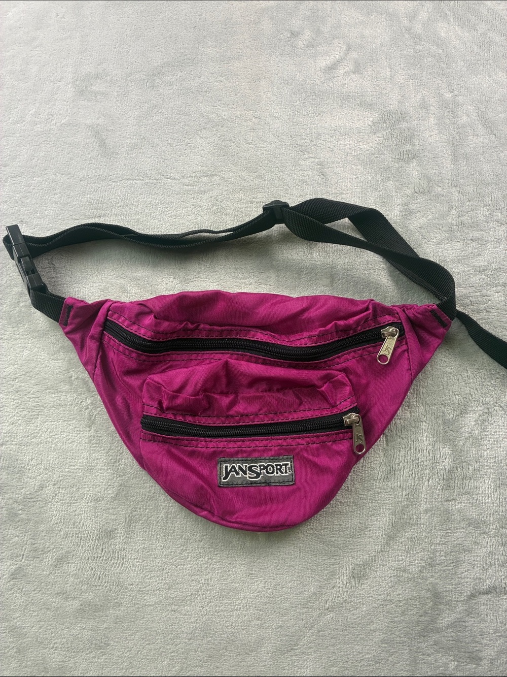 Vintage 1990 Jansport Magenta Crossbody/Fanny Pack with Black Strap